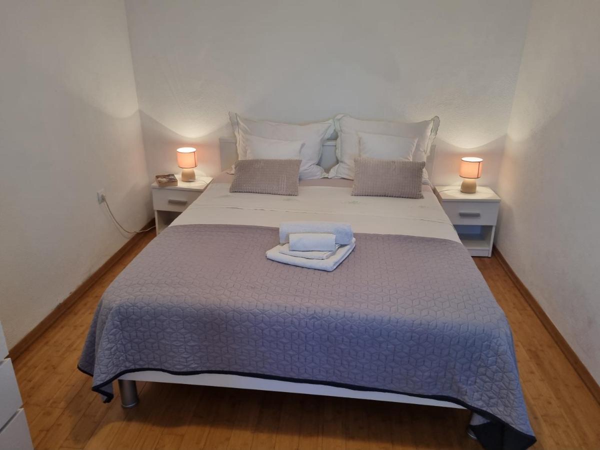 Apartment Boba Sinj Buitenkant foto