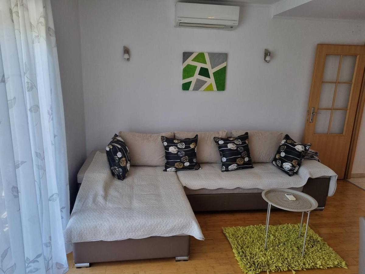 Apartment Boba Sinj Buitenkant foto